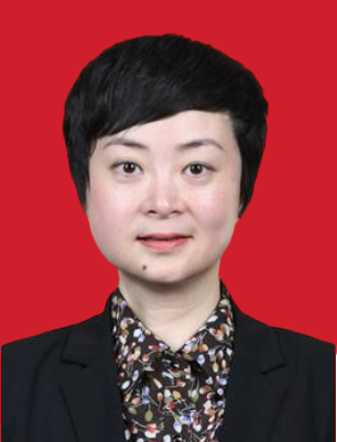 王   靖
